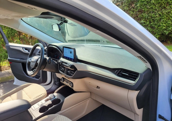 Ford Escape cena 107900 przebieg: 6000, rok produkcji 2021 z Piaseczno małe 172
